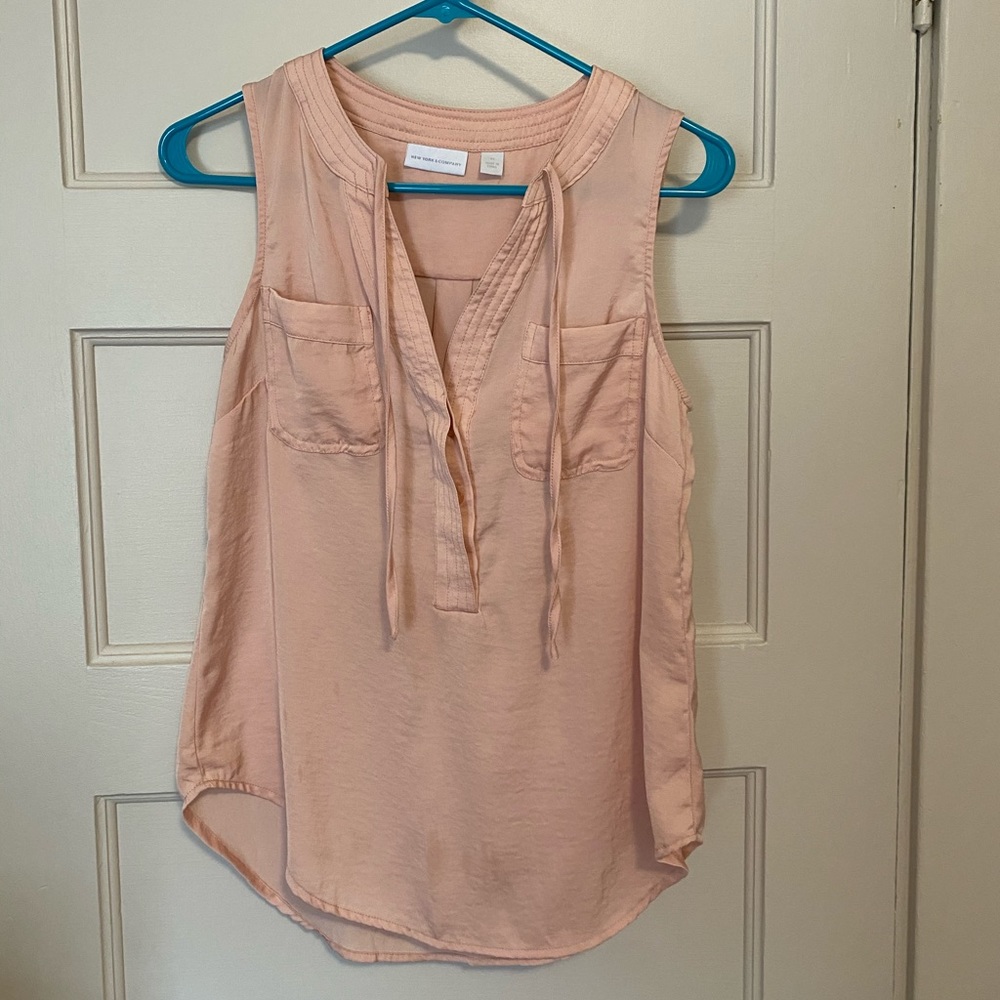 Blush New York & Co sleeveless blouse